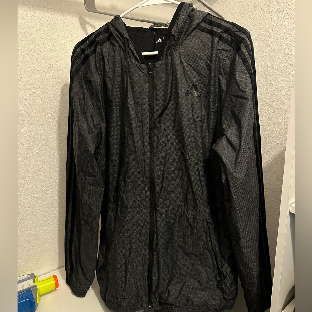 Adidas Black Windbreaker Jacket Sleek Lightweight Design